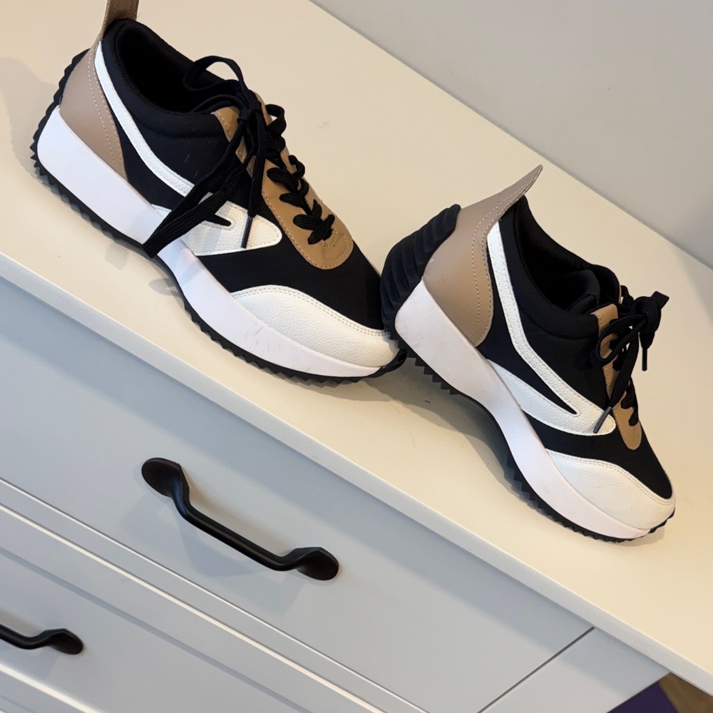 DV by Dolce Vita Black, White, and Tan Sneakers